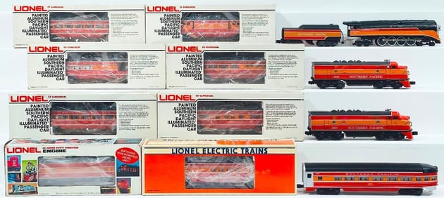 Lionel Modern O Gauge Eight (8) Assorted Southern Pacific Passenger Cars Boxed/SP GS  -  4 Locomotiv