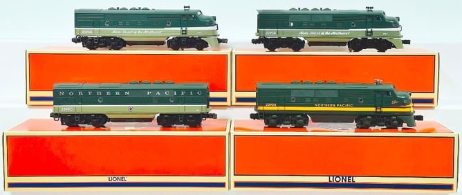 Lionel Modern O Gauge Northern Pacific F3 A Nonpowered Freight Unit/F3 A Northern Pacific Diesels