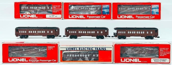 Lionel Modern O Gauge Nine (9) Assorted Pennsylvania Passenger Cars