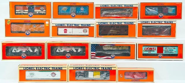Lionel Modern O Gauge Fifteen (15) Assorted Freight Cars Boxed