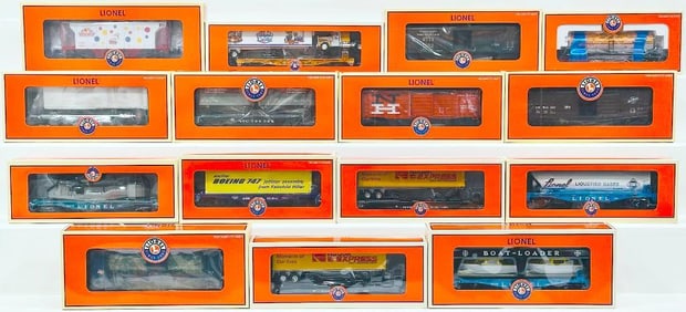 Lionel Modern O Gauge Fifteen (15) Assorted Freight Cars Boxed