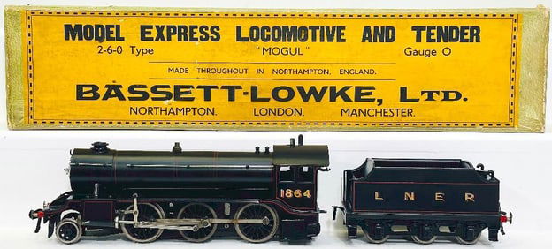 Bassett  -   Lowke Postwar O Gauge 2  -   6  -   0 Mogul Locomotive and Tender