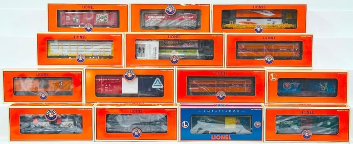 Lionel Modern O Gauge Fourteen (14) Assorted Freight Cars Boxed