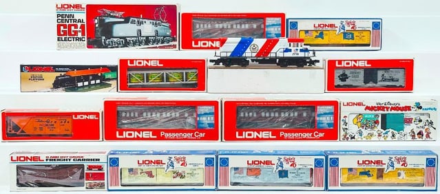 Lionel Modern O Gauge Penn Central GG - 1 Electric Locomotive/Seaboard Coastline 1776 Diesel