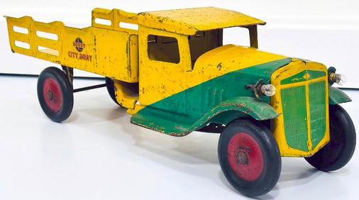 Buddy L Prewar 439 City Baggage Dray green and yellow manufactured 1934