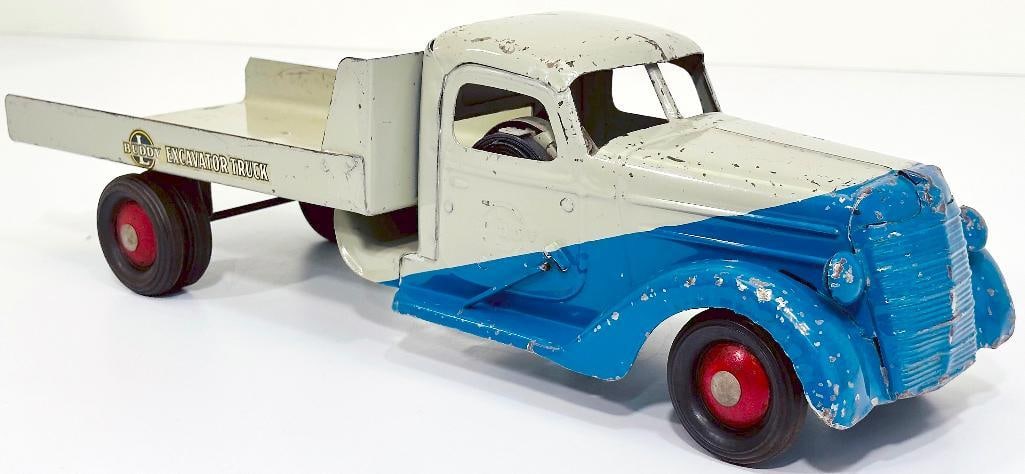 Buddy L Postwar 848 Excavator Truck blue and gray manufactured 1948: Buddy L Postwar 848 Excavator Truck blue and gray manufactured 1948, in C6 plus to C7 minus.
