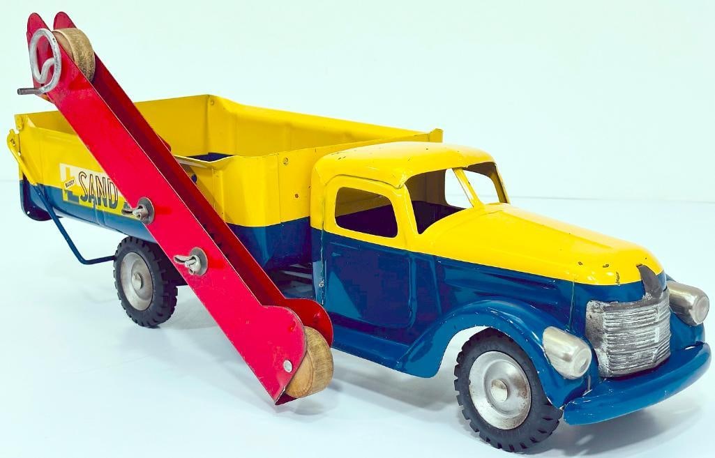 Buddy L Postwar 310 Sand and Dump Truck blue and yellow manufactured 1952 (1 of 7)