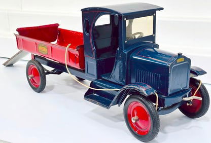 Gendron Wheel Co. Pioneer Sampson blue and red Dump Truck RARE