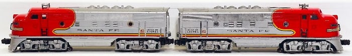 Lionel Postwar O Gauge 2343 Santa Fe A  -   A F - 3 Diesel Units Powered and Unpowered