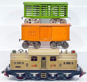 Lionel Prewar O Gauge 402E Mojave Electric Locomotive and 14 orange Box Car/13 green Livestock Car
