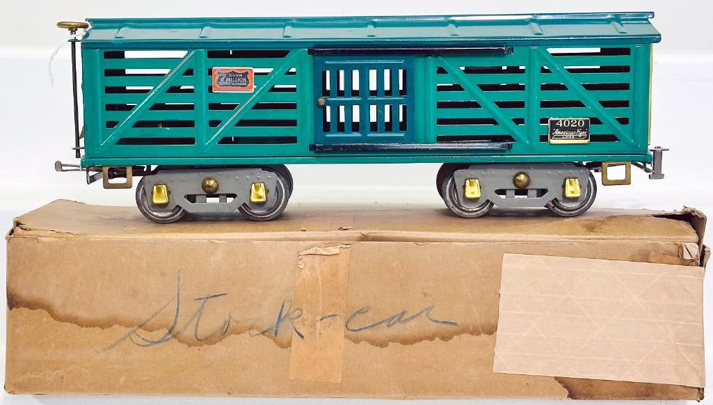 American Flyer Prewar Wide Gauge 4020 Livestock Car: American Flyer Prewar Wide Gauge 4020 Livestock Car, in C7 plus and with original box that shows moderate wear.
