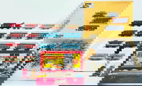 Erector Set  -  Lionel Prewar O Gauge silver and blue Passenger Car X4  -  Marx Postwar O Gauge Set