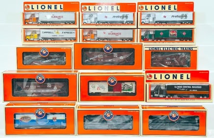 Lionel Modern O Gauge Eight (8) Assorted Freight Cars and Tractor and Trailer X7 Boxed