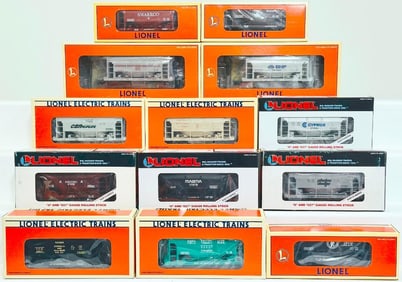 Lionel Modern O Gauge Thirteen (13) Assorted Convention Cars Boxed