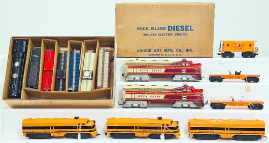 Marx Postwar O Gauge 0 -4 -0 Black Locomotive and Nickel Plate Long Tender with Five Freight Cars