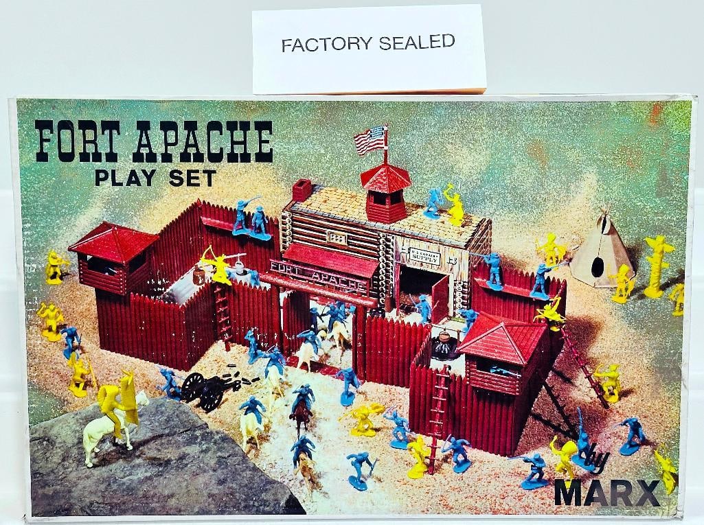 Marx Postwar Toy No. 3681 Fort Apache Play Set complete with all Accessories Boxed (1 of 6)