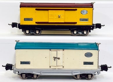 Lionel Prewar O Gauge 2814R ivory and peacock Refrigerator Car/2814 cream and maroon Box Car
