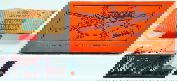 Lionel Postwar O Gauge 352 Ice Depot Set and 375 Motorized Turntable Boxed