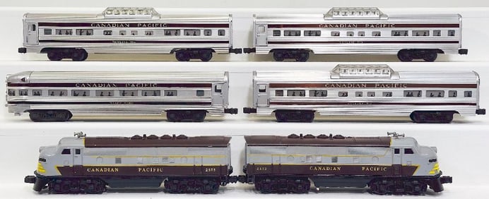 Lionel Postwar O Gauge Canadian Pacific 2373 A ?A Diesel Units and 2552 Vista Dome Car X4