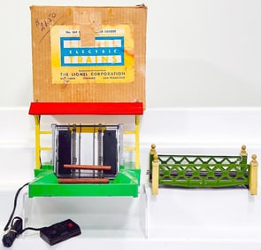 Lionel Prewar 164 Electric Log Loader Boxed and 110 Center Bridge Section