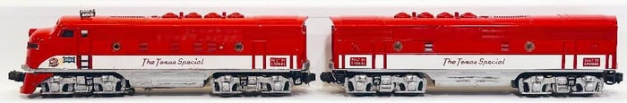 Lionel Postwar O Gauge Texas Special A-B Diesel Units