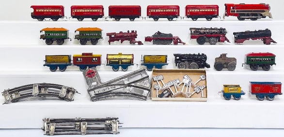 Joyline Prewar O Gauge Assorted Passenger Cars and Freight Cars/Red 0?4?0 Locomotive and Tender with