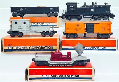 Lionel Postwar O Gauge 6220 Santa Fe Switcher?6419 Wrecking Car?6520 Searchlight Car?3464 Santa Car