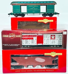 Bachmann Modern G Scale Three (3) Assorted Baggage and Freight Cars