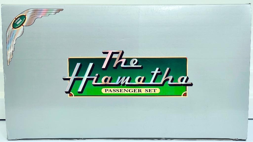 Lionel Modern O Gauge Hiawatha Steam Locomotive Passenger Set Boxed (1 of 4)