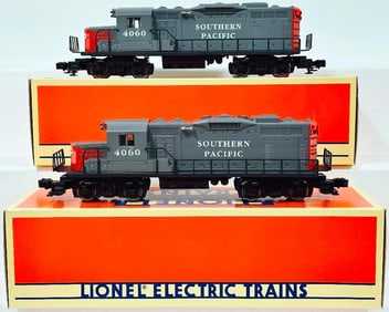 Lionel Modern O Gauge Southern Pacific GP - 20 Diesel Engine Boxed X2