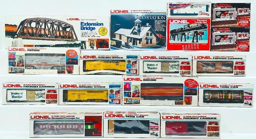 Lionel Modern O Gauge Extension Bridge/Elevated Trestle Set/Animated Billboard X2/Rock Rico Station