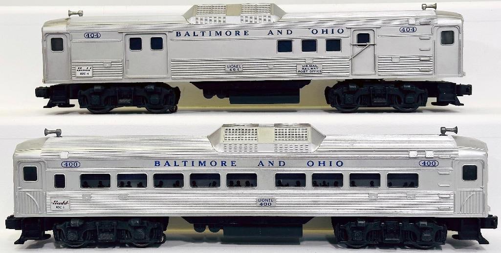 Lionel Postwar O Gauge 400 B&O Budd Power Car and 404 B&O Budd Car: Lionel Postwar O Gauge 400 B&O Budd Power Car and 404 B&O Budd Car, with the 400 in C6 plus or better and the 404 in C7.