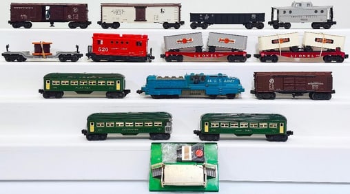 Lionel Postwar O Gauge Eight (8) Freight Cars and 6440/6440/6441 two-tone green Passenger Cars
