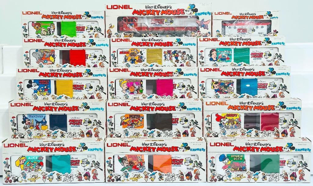 Lionel Modern O Gauge Mickey Mouse Express U36B Diesel Locomotive with Tender and 14 Freight Cars (1 of 6)