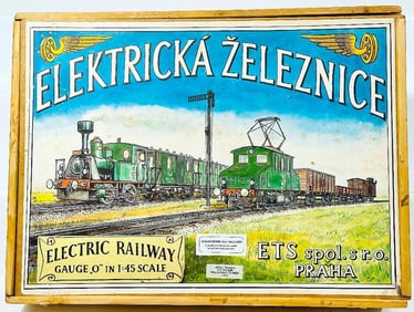 ETS Postwar O Gauge 200.001 Steam Locomotive with Four (4) Freight Cars