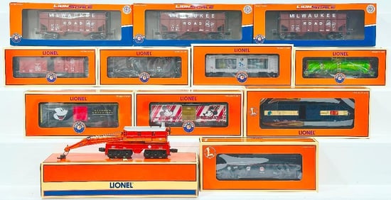 Lionel Modern O Gauge Twelve (12) Assorted Box Cars Boxed