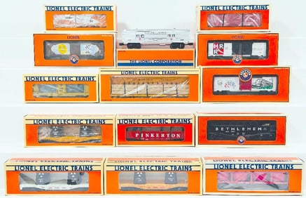 Lionel Modern O Gauge Fourteen (14) Assorted Freight Cars Boxed