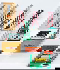 Lionel Postwar O Gauge 193 Water Tower with Blinker Light/128 Animated Newsstand/193 Water Tower