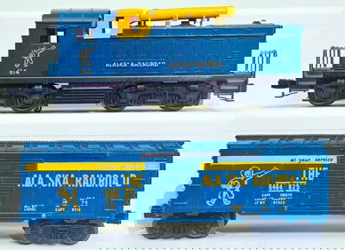Lionel Postwar O Gauge 614 Alaska Railroad Switcher and 6464 - 825 Alaska Railroad Box Car