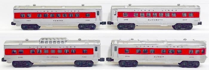 Lionel Postwar O Gauge 2442 - 2444 - 2446 - 2445 red window Passenger Cars