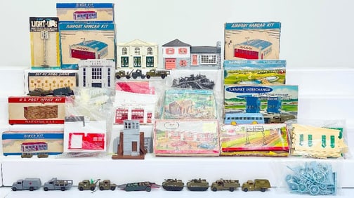 Lionel Postwar O Gauge Assorted Plasticville Kits and Assorted Pyro Military Vehicles