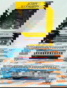 K-Line Modern O Gauge ATSF Caboose Yard Office – Santa Fe Midnight Chief Flat Car with Trailer