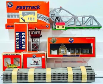 Lionel Modern O Gauge Suburban House – Illuminated Operating Control Tower – Franks Hot Dog