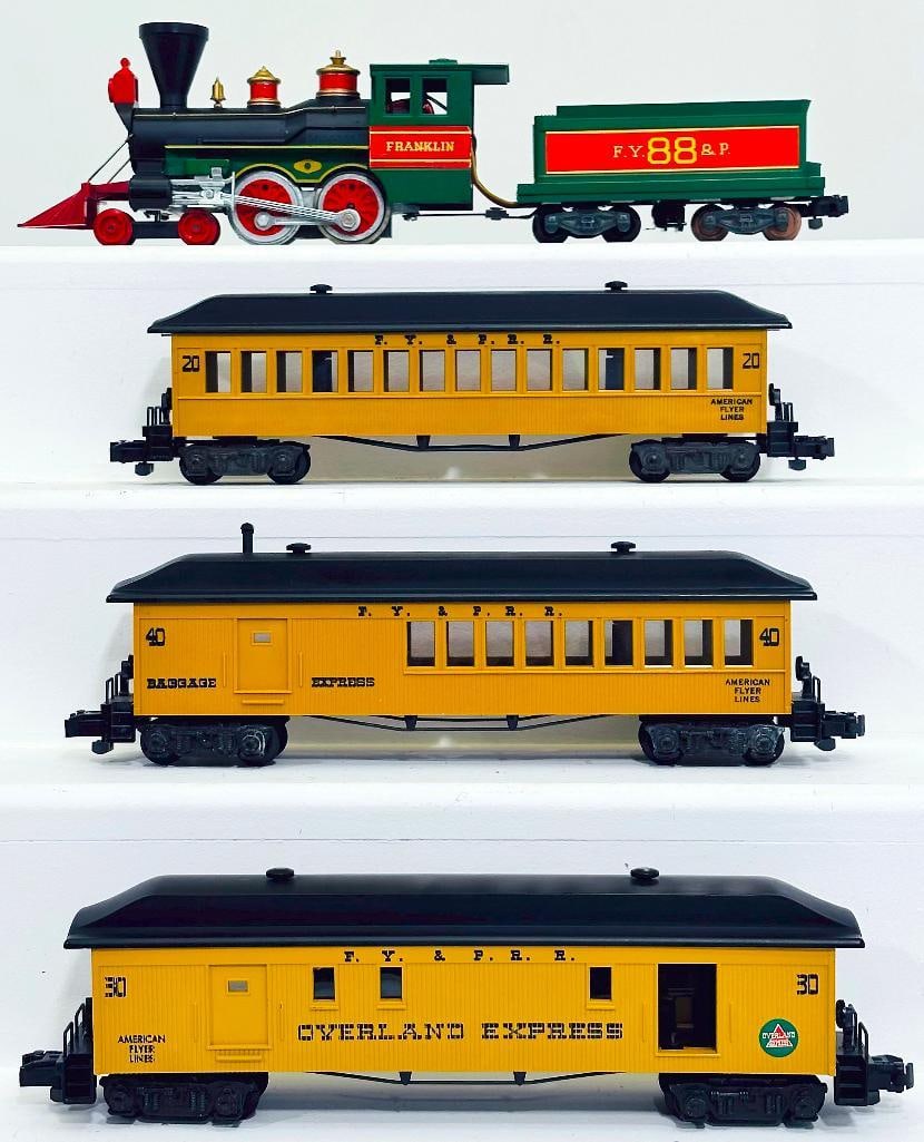 American Flyer Postwar S Gauge Franklin 88 Locomotive and Tender and 20 - 30 - 40 Old Time Cars (1 of 6)
