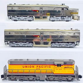 American Flyer Postwar S Gauge 360 - 361  A-B Santa Fe Chrome Alco Diesel Units and 372 UP Switcher
