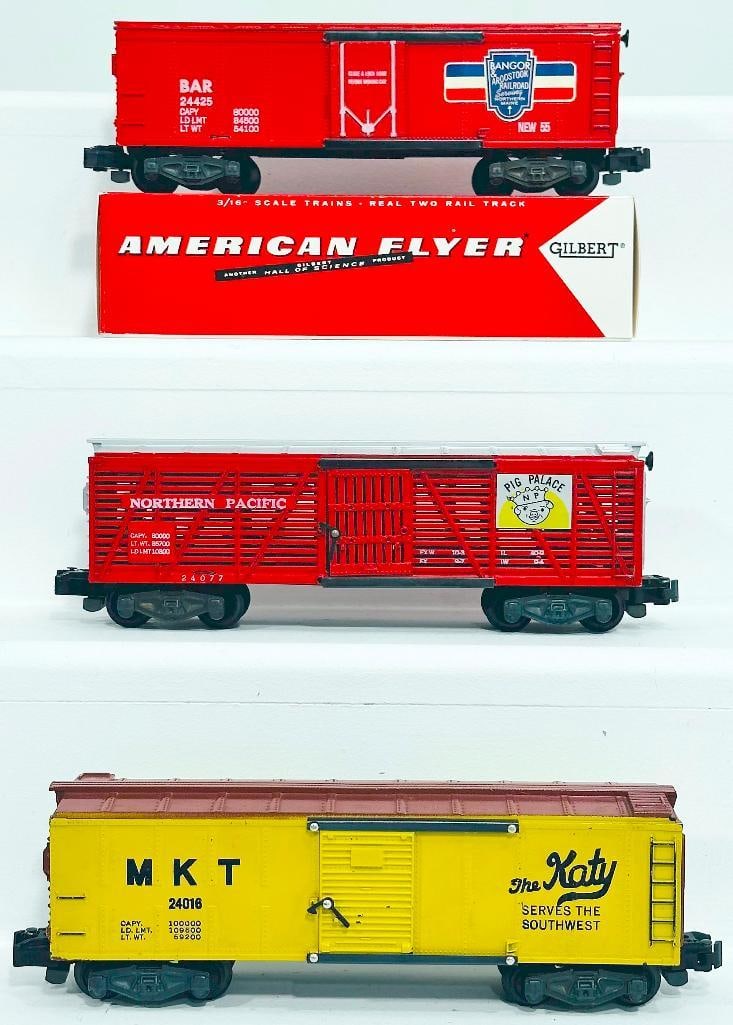 American Flyer Postwar S Gauge BAR 24426 Reefer/4077 Northern Pacific Pig Palace Stock Car/24016 MK (1 of 7)