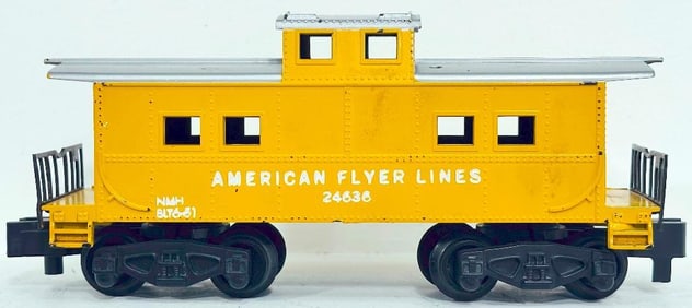 American Flyer Postwar S Gauge 24636 yellow AFL Caboose with White Lettering - very rare