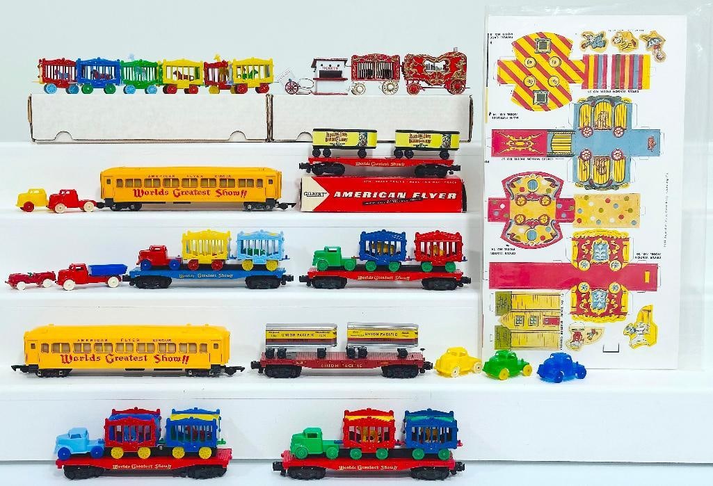 American Flyer Postwar S Gauge Circus Passenger Cars and Flat Cars with loads (1 of 9)