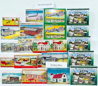 Bachmann Plasticville Postwar and Modern Twenty-Four (24) Assorted Kits