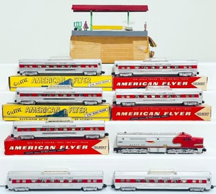 American Flyer Postwar S Gauge 470 Santa Fe A Powered Unit with Seven (7) Assorted Passenger Cars